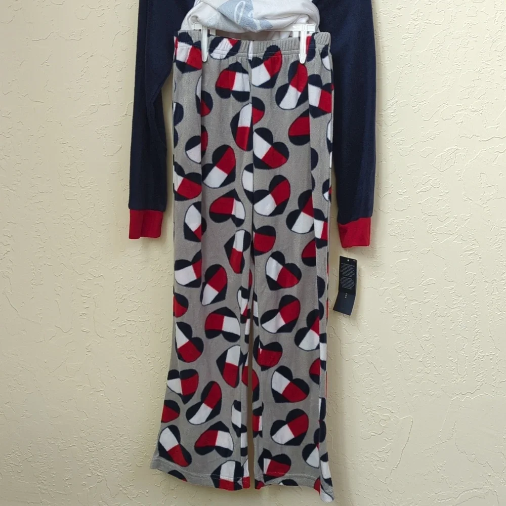 Tommy Hilfiger Girls 2-Pc. Navy, Red, & White Heart Pajama Set Size Medium 8/10